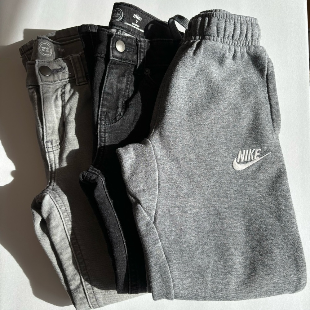 Boys Jeans and Sweats Size 7 Skinny